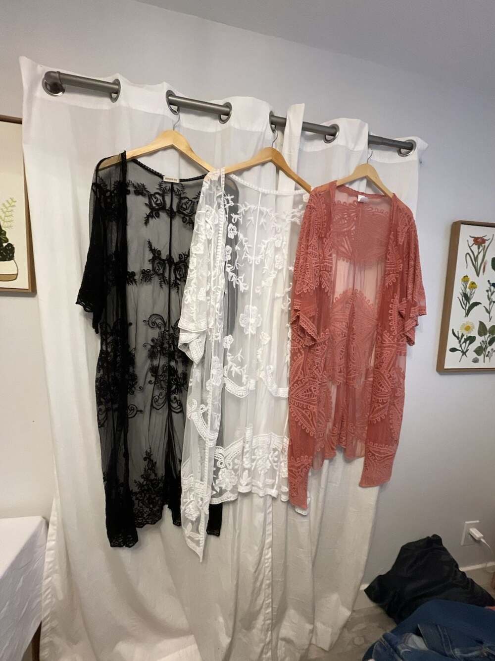 Floral Embroidered Mesh Lace Kimono Cover-Up Set of 3
Beach
Lingerie
Women’s 3XL